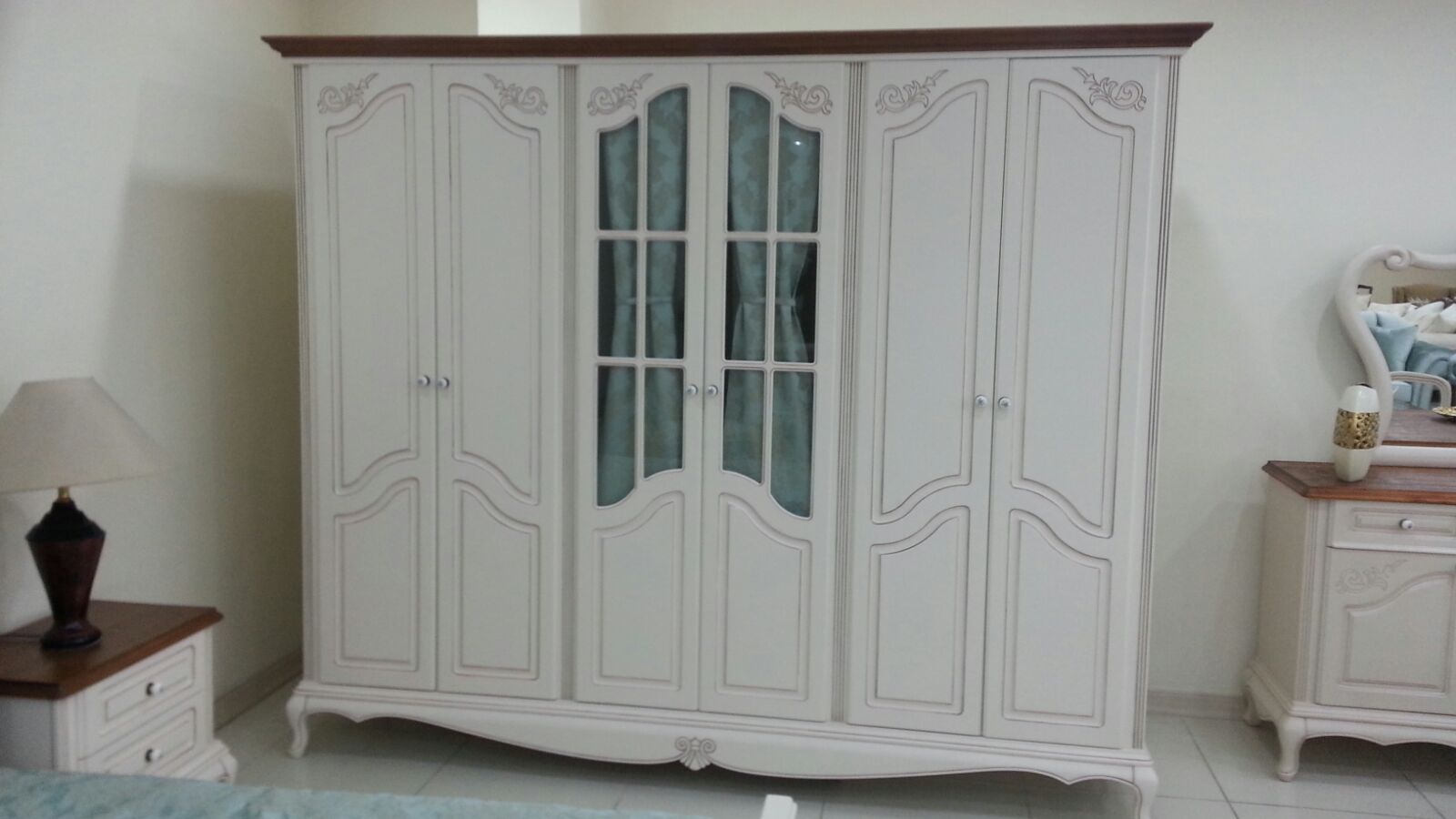 Masif Mobilya ve Chester Koltuk Bostan Mobilya Masif Mobilya ve Chester Koltuk Bostan Mobilya